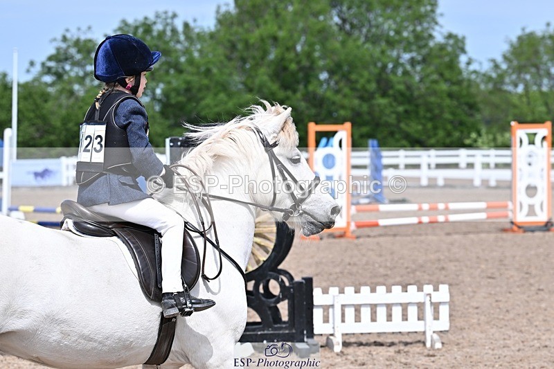 250517-110938-00874 - 40cm Assisted