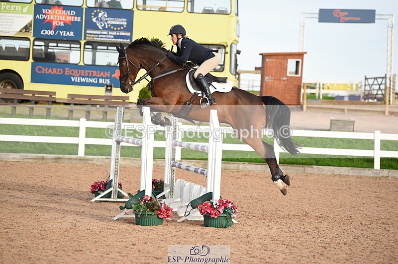 231015A-164300-09374 - Cls 27 1.10m Amateur Q 2nd R