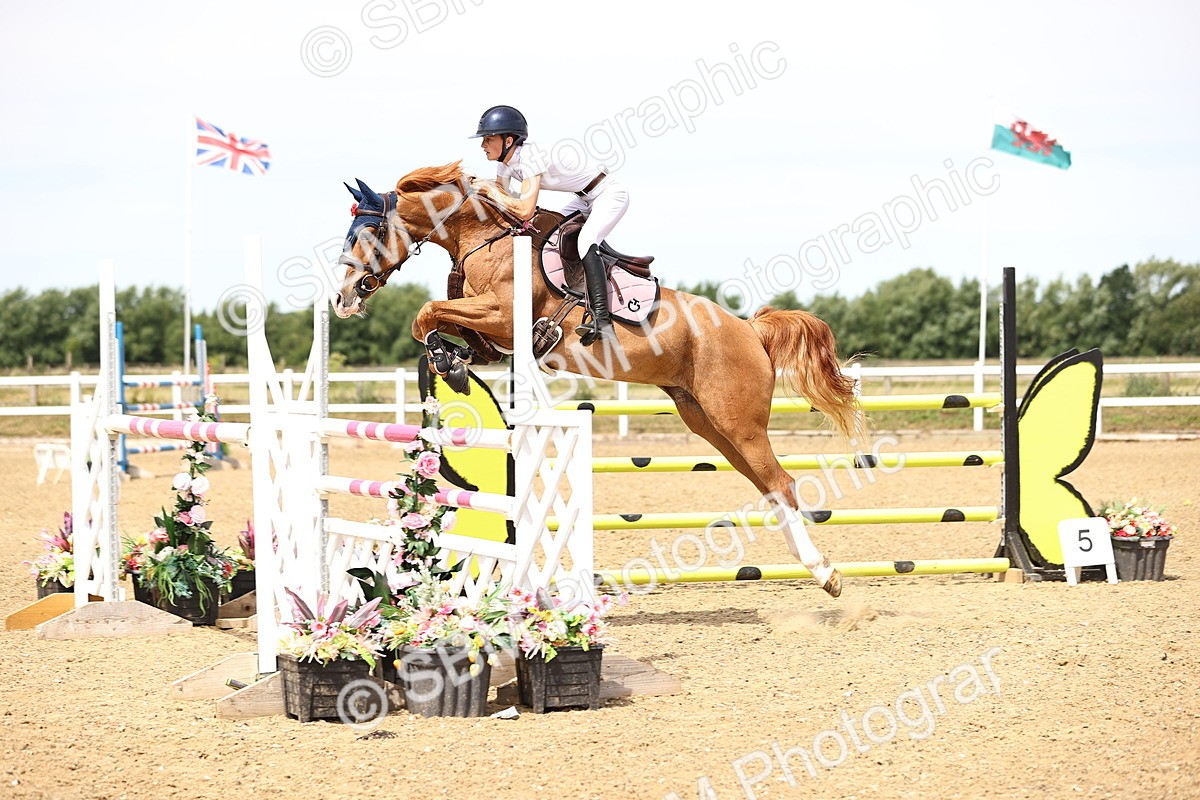 SBM_000553 - Class 15 - Redpost Equestian Senior Foxhunter - 1.20m