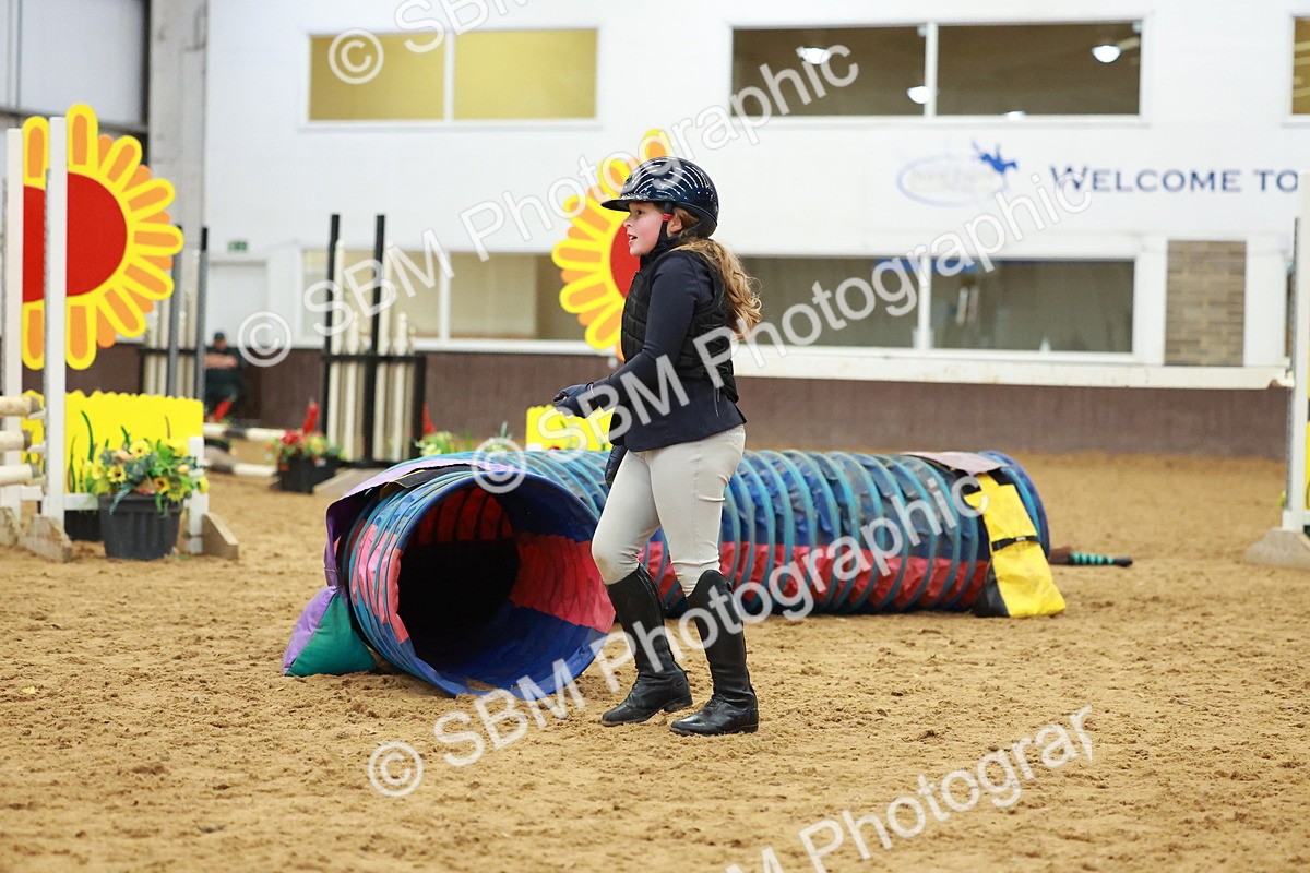 SBM_002177 - Class 3 - Horse & Hound (60cm)