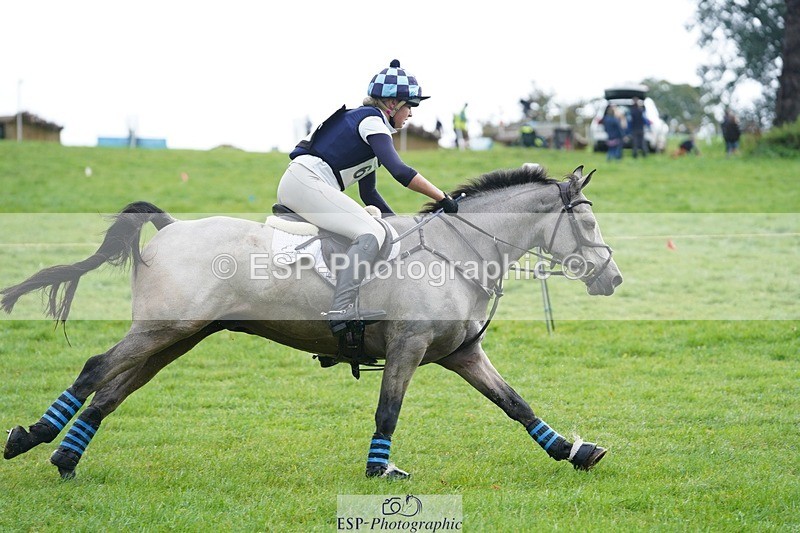 231021-100652-13681 - 619-GARVAGH.GOLDEN.OAK-Ella.Snow-SC+XC