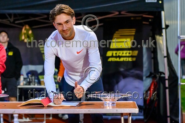 Monument25-919676 - Set Five