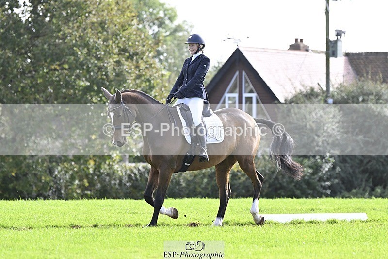 241025-132906-09465 - 378-Fern.Hordern-SHES.ALL.THAT