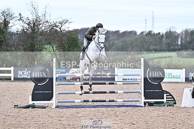 251126-135852-00660 - Cls 5 Foxhunter and 1.20m