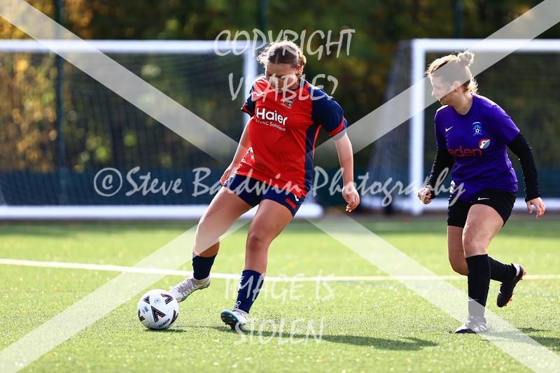 1DX30511 - 2025-10-05 FC Abbey Meads Ladies V Purton  Kingsdown FC Ladies