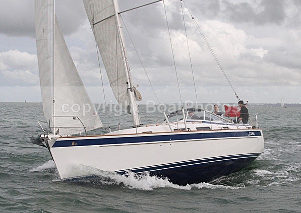 100923 AKASHA IMG_8693 - Sailboats - monohull