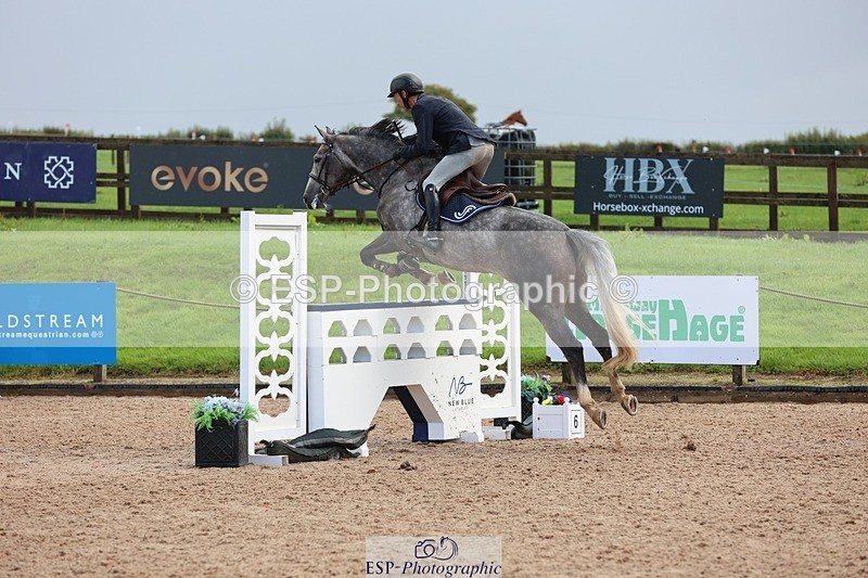250911-124312-01536 - Cls 3 Snr Foxhunter