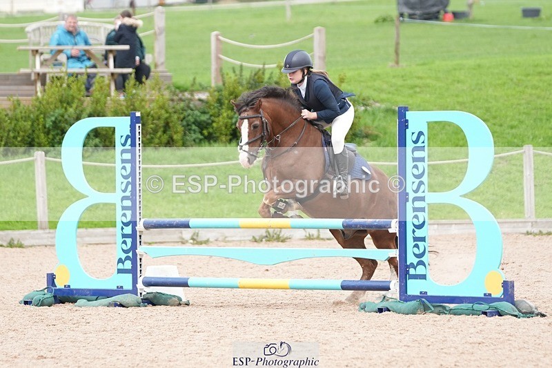 250921-145824-03751 - Cls 20 Pony 80cm Derby