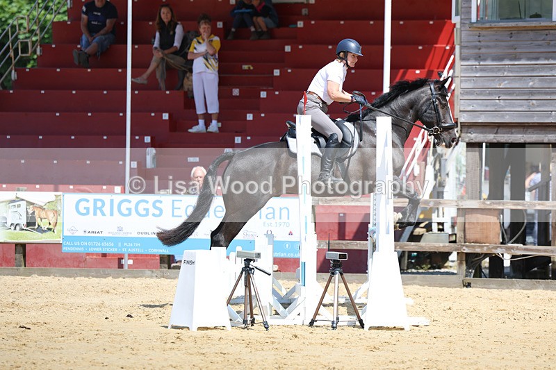 3E7A9718 - Class 8: Senior 80cm