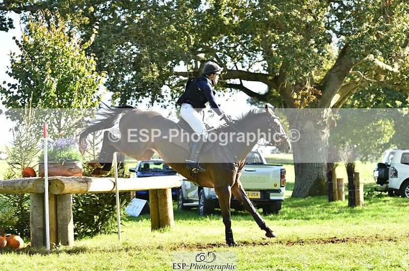 231022-113626-26082 - 255-CLOUDBERRY.BLUE-Isabelle.Downes-XC