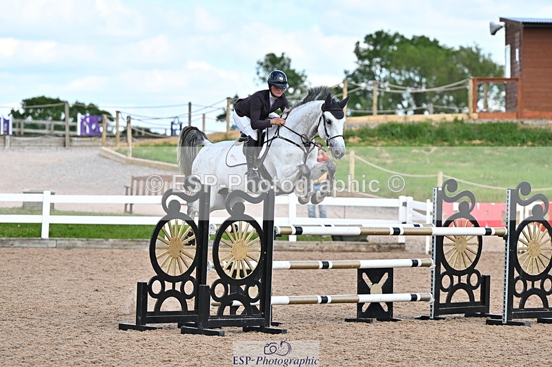 240619A-160738-01138 - Cls 5 Snr Foxhunter and 1.20m Open