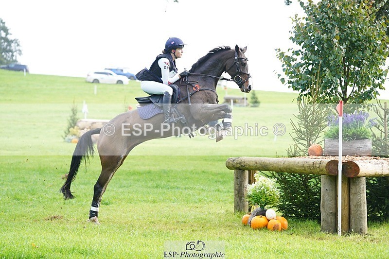 231020-101738-06069 - 007-JEWEL-Charlotte.Cooke-XC