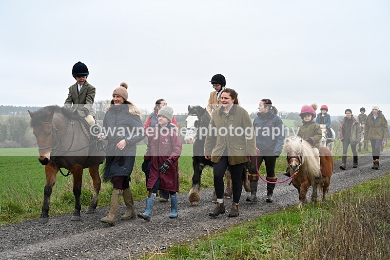 WJ7_9841 - Walk out..