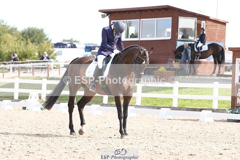 250817-110109-08452 - 096-Louisa.ChattingFirst.Mohican.II