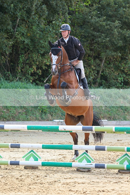 3E7A0805 - Class 4: Senior British Novice/90cm open