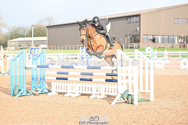 231209A-124130-01805 - Cls 12 Newcomers & 1.10m Open