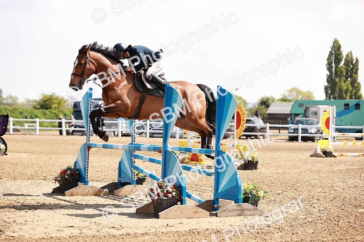  - Class 23 - Senior 1.05m