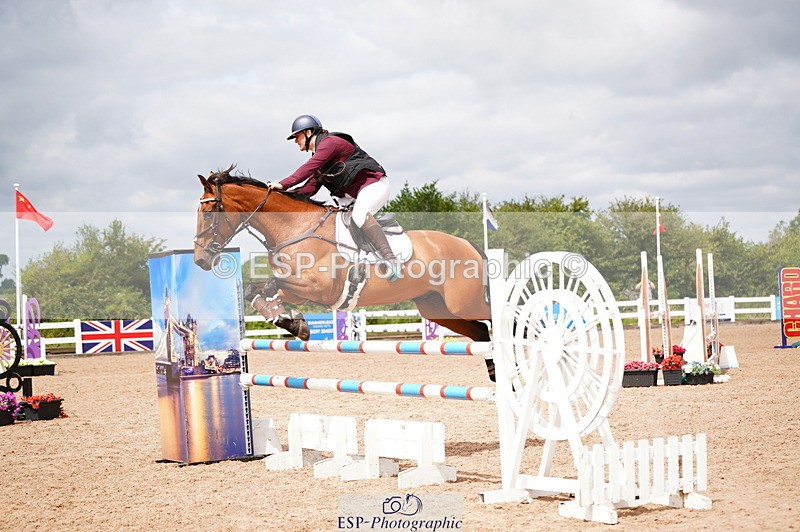 240804A-124248-10889 - Cls 51 1.05m Amateur Qualifier