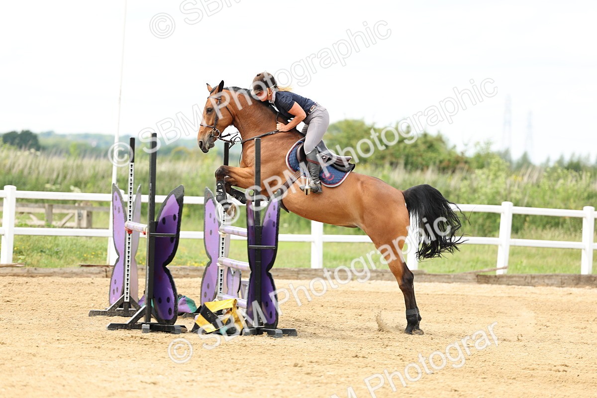 SBM_006219 - Class 19 - Senior Newcomers - 1.10m