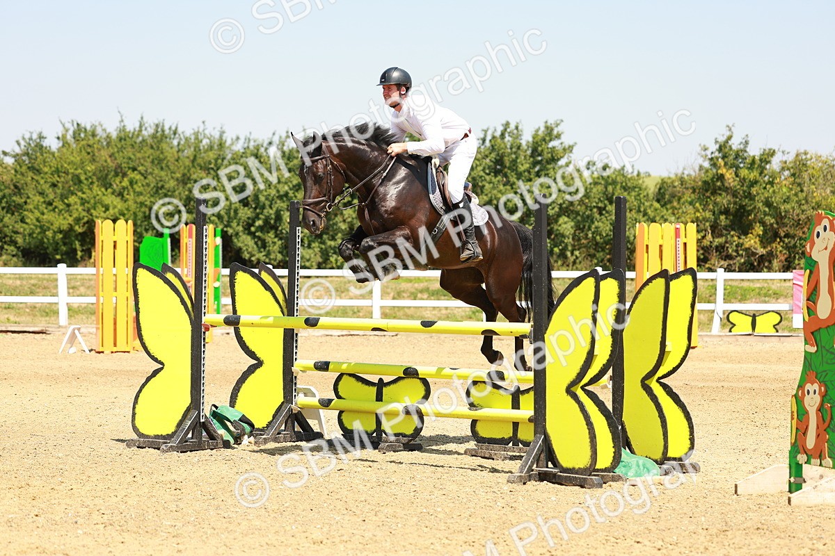 SBM_001462 - Class 4 - Senior Newcomers - 1.10m