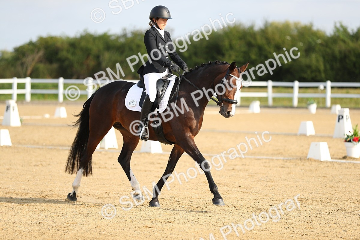 SBM_015007 - Class 13 - Novice 23 - 8,30-9.33