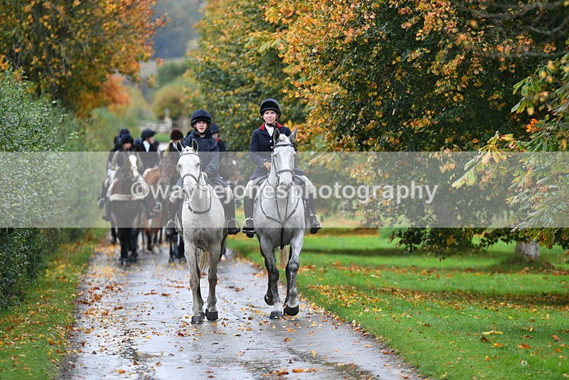 WJ5_6179 - B&B walk back for Hunt Tea !