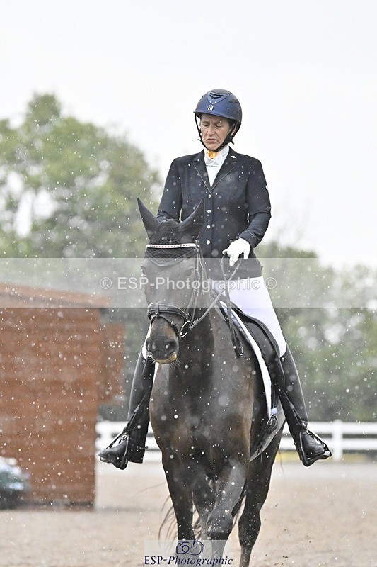 250907-084913-05805 - 027-Amanda.KingInvincible