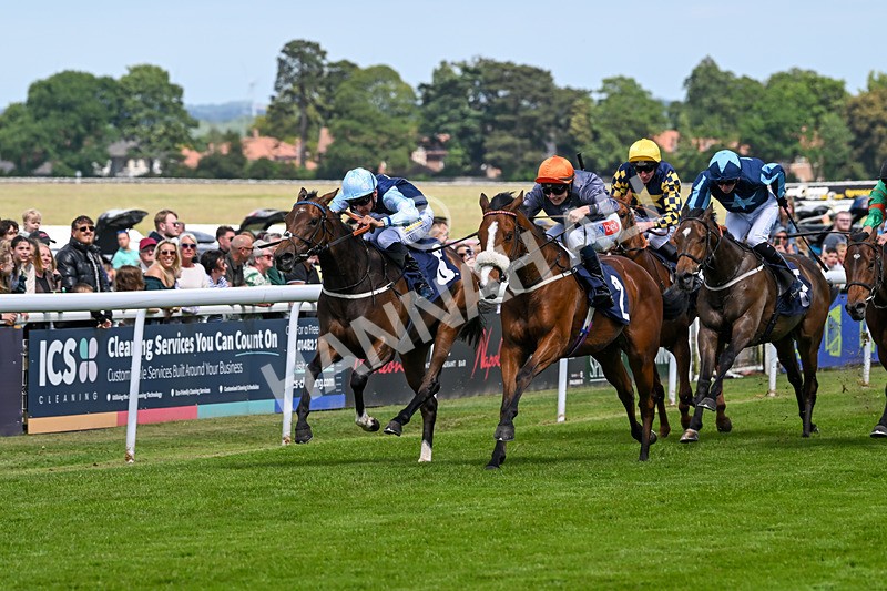 280525-Race 1-Head For Freedom-4136 - Race 1