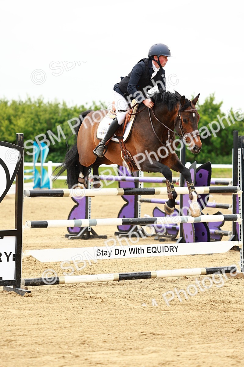 SBM_001062 - Class 5 - Senior Foxhunters - 1.20m