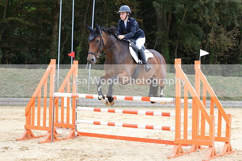 3E7A3122 - Class 8: Senior Newcomers/1.10m open
