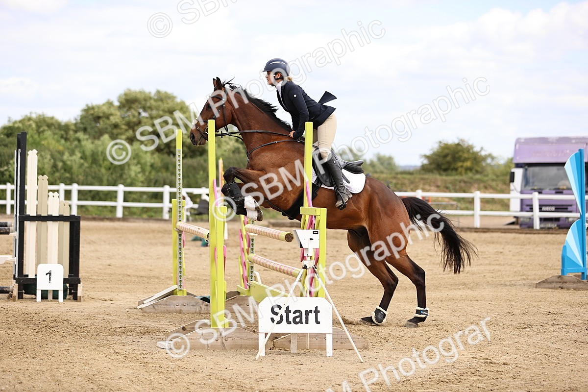 SBM_000310 - Class 4 - 1m showjumping