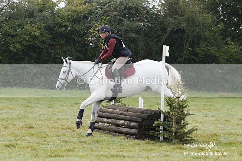 WWHT 171021 0650 - Novice Restricted (0.80m)  17/10/21