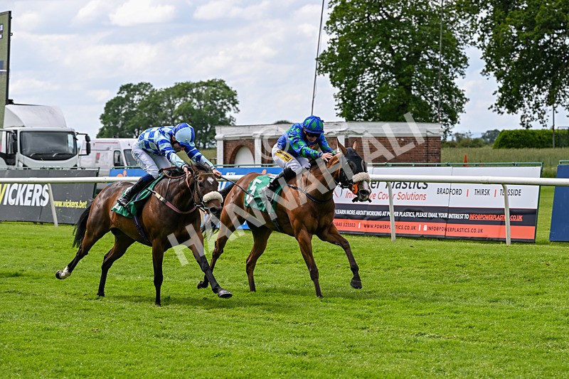 050626-Race 4-Annie Edson Taylor-3272 - Race 4 15.30pm Moody Construction Handicap