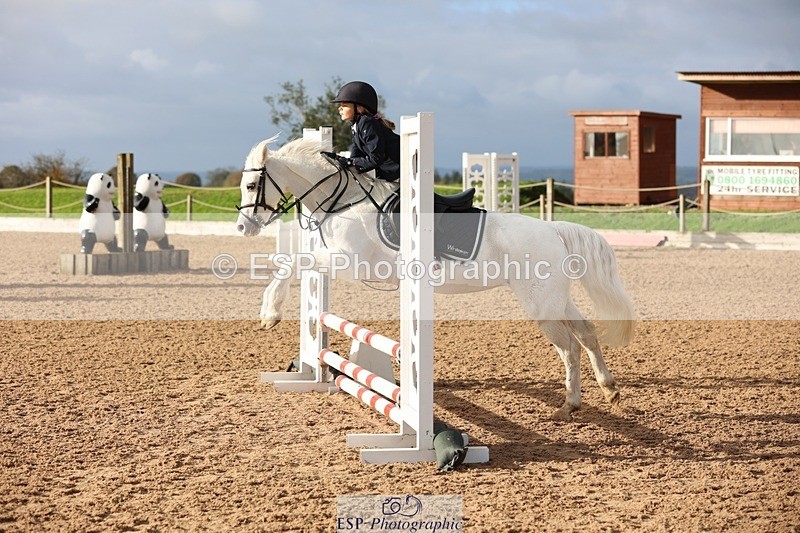 251025-102751-00889 - Cls 21+22 Club and Schools 60cm