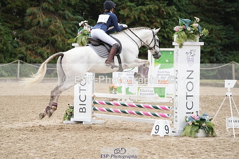 250824A-112413-35179 - 2081-Amber.Golley-Knightswood.Mimada