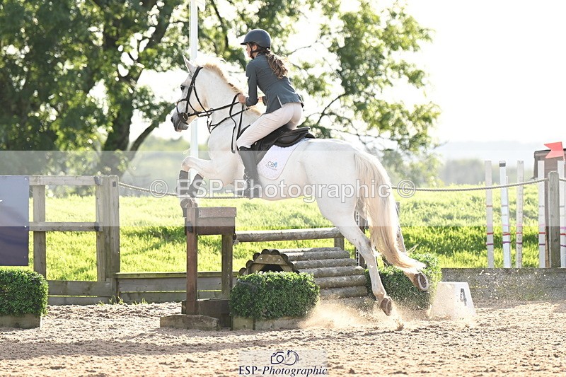 240913A-174331-05459 - Cls 19 Snr 1m Open Speed Derby