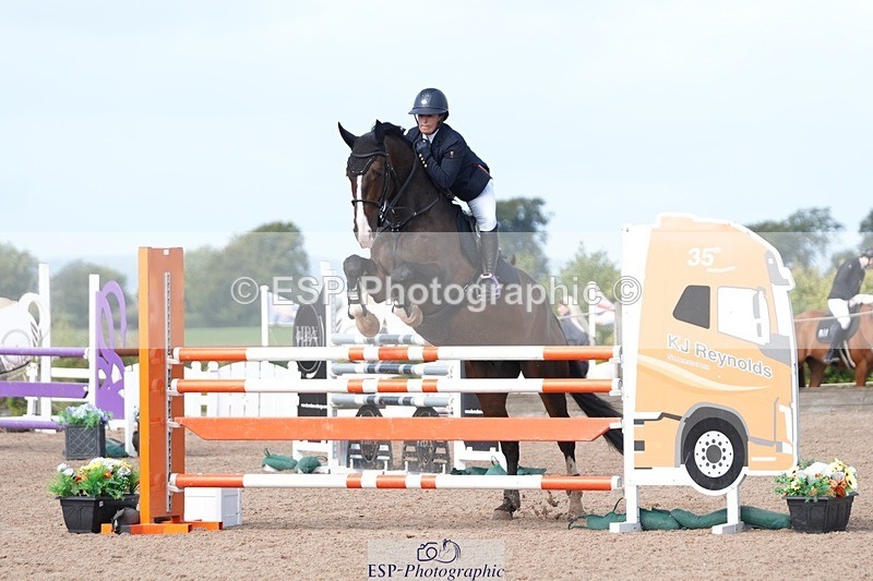 250913-115429-06770 - Cls 15 Snr Foxhunter