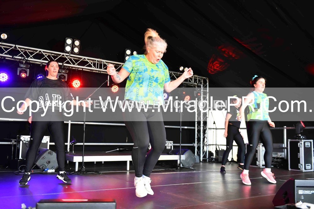 SH4_0333 - Zumba with Sara Ann.