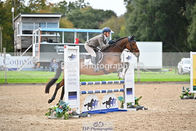 251026A-143144-25157 - F-453-Lucy.Lloyd