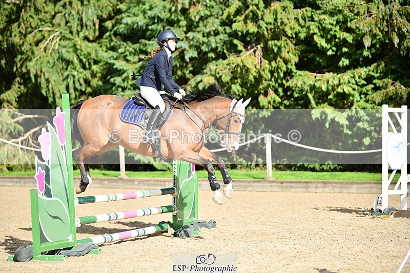 251004A-145327-01566 - Classes 8 & 9 70cm