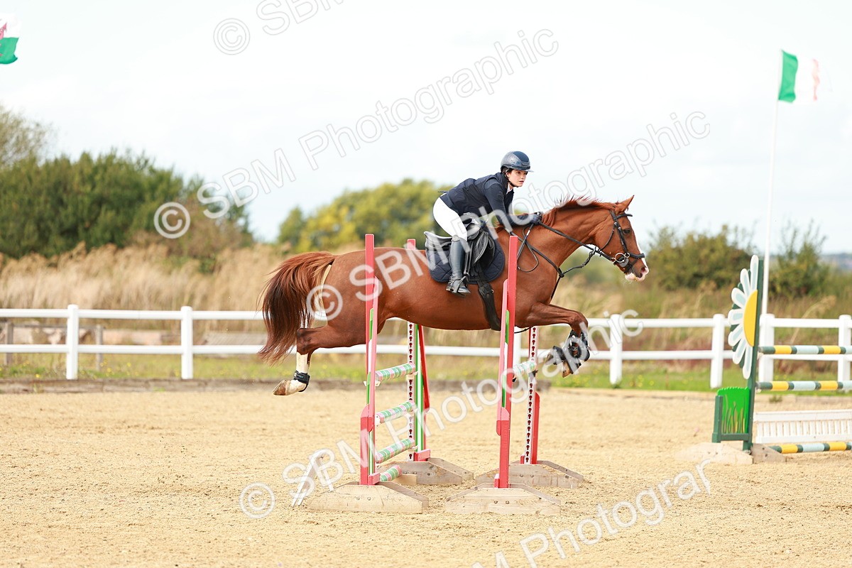 SBM_001727 - Class 4 - Senior Newcomers - 1.10m
