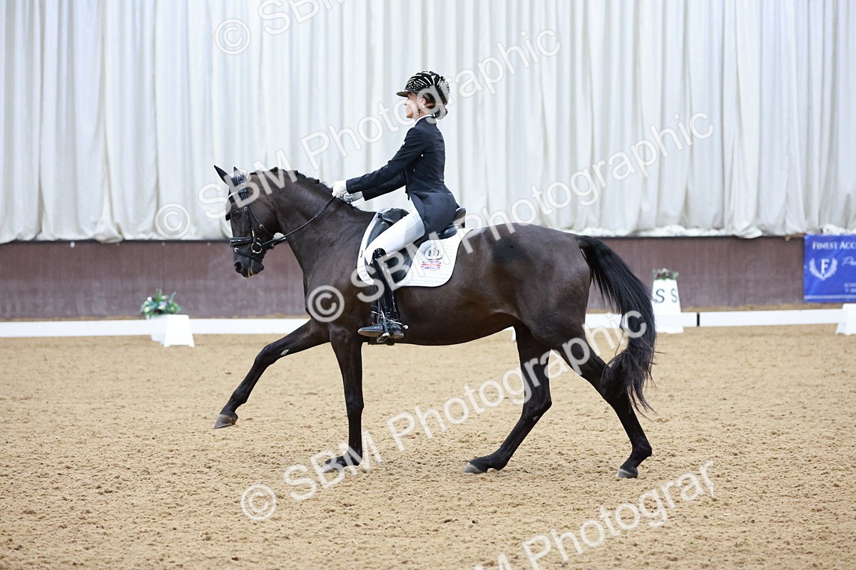 SBM_021209 - Class 14 - FEI Grand Prix - 17.40-18.34