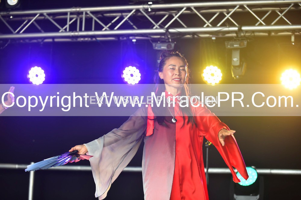 SH4_1717 - Tai Chi with Lisa Kay.