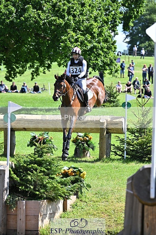 240525-105926-12158 - 324-COOMBELAND_SEMILLY-Rupert_Batting