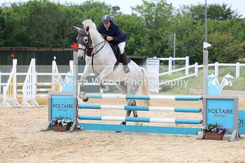 3E7A8524 - Class 4: Senior British Novice/90cm open