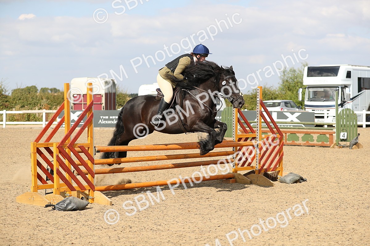 SBM_06875 - Class 49a Style & Performance 80cm (15-19)