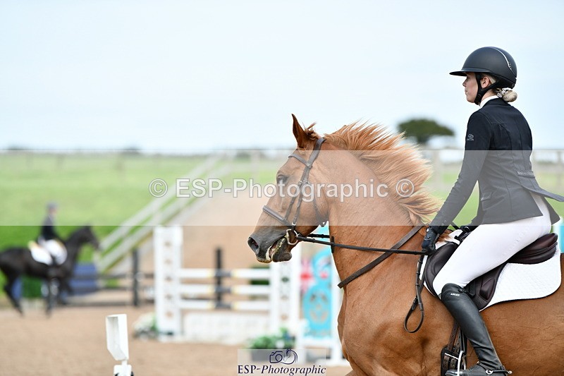 240915A-165418-11142 - Cls 30 Snr Foxhunter