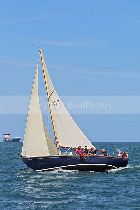 150627 BLUE DOLPHIN OF WIGHT WT7A0023_Edit - 150627 BLUE DOLPHIN OF WIGHT GBR1397Y