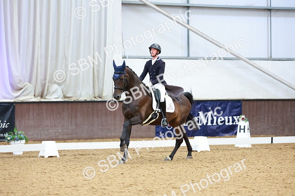 SBM_008021 - Class 9 - FEI INT II - 16.54.17.57