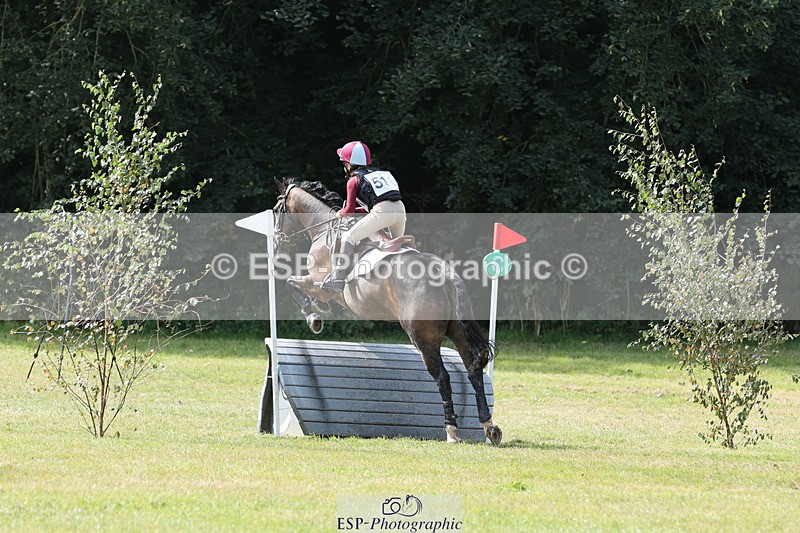 240825X-112319-32253 - 70cm XC 11.00 to 12.00